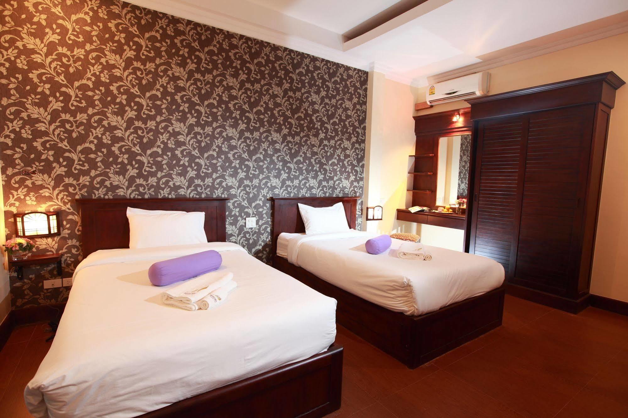 Seasons Riverside Hotel Vientiane Exterior photo